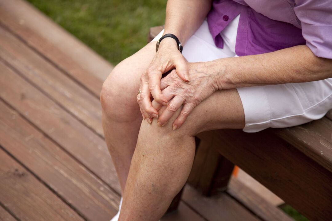 Bolesť v kolenných kĺboch ​​môže byť príznakom reumatických ochorení