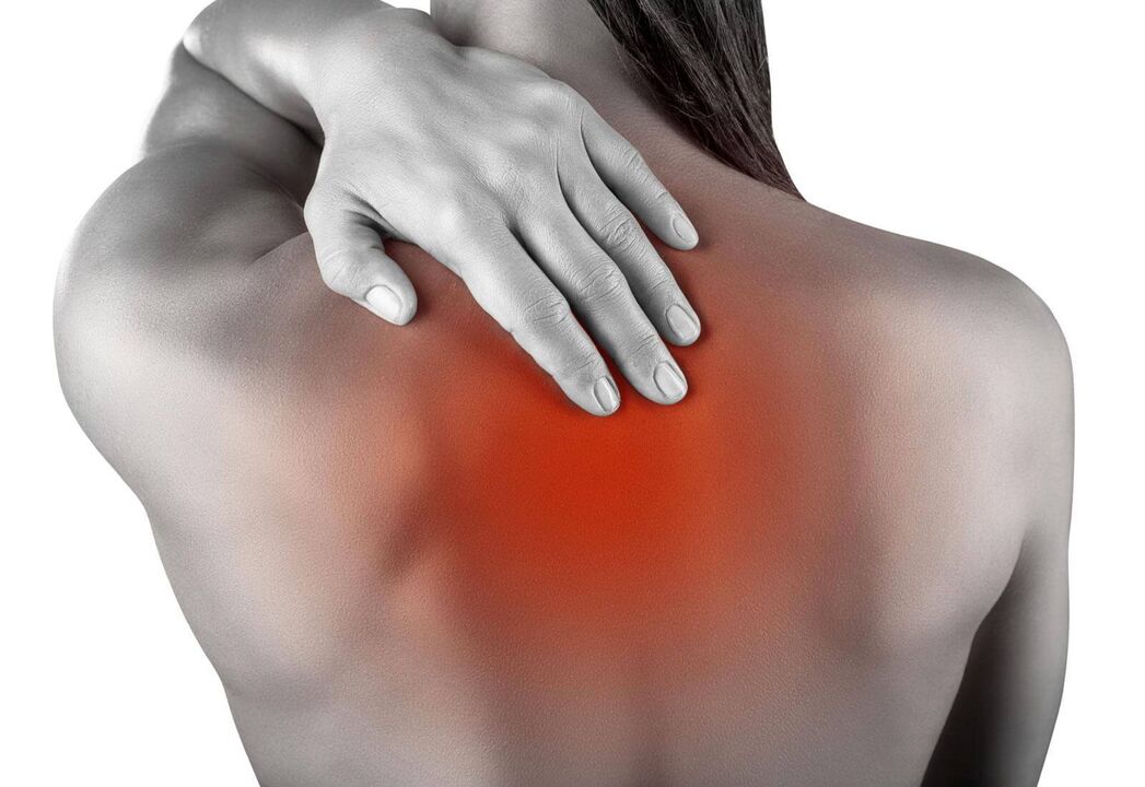 Bolesť chrbta v oblasti lopatky spôsobená chorobou alebo zranením