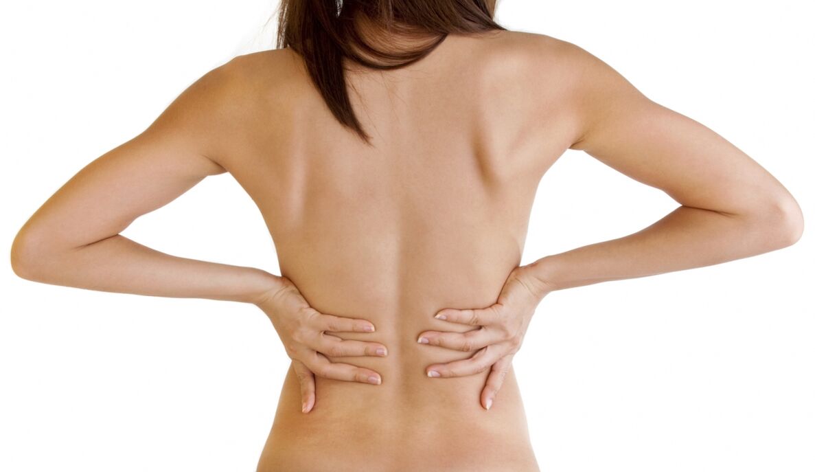 V druhom štádiu hrudnej osteochondrózy sa objavuje bolesť chrbta